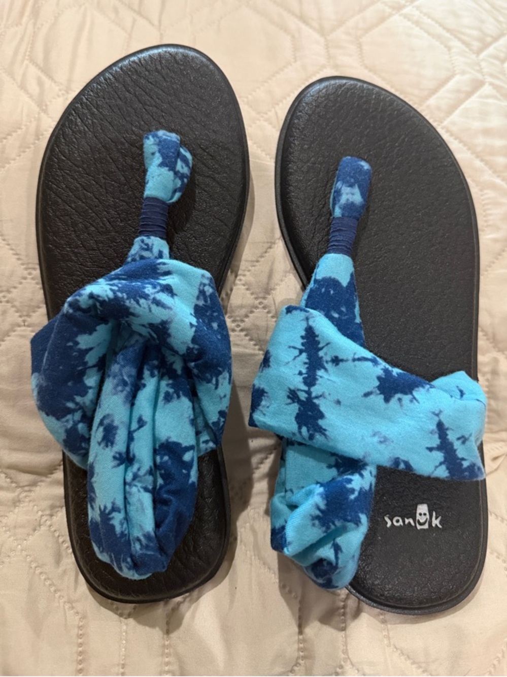 Sanuk Blue Tie-Dye Wrap Toe Sandals